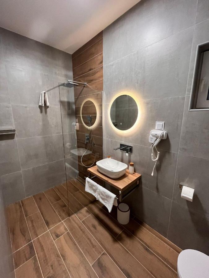 Venite Rooms Velika Exteriör bild